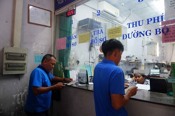 thủ tục thu phí đường bộ